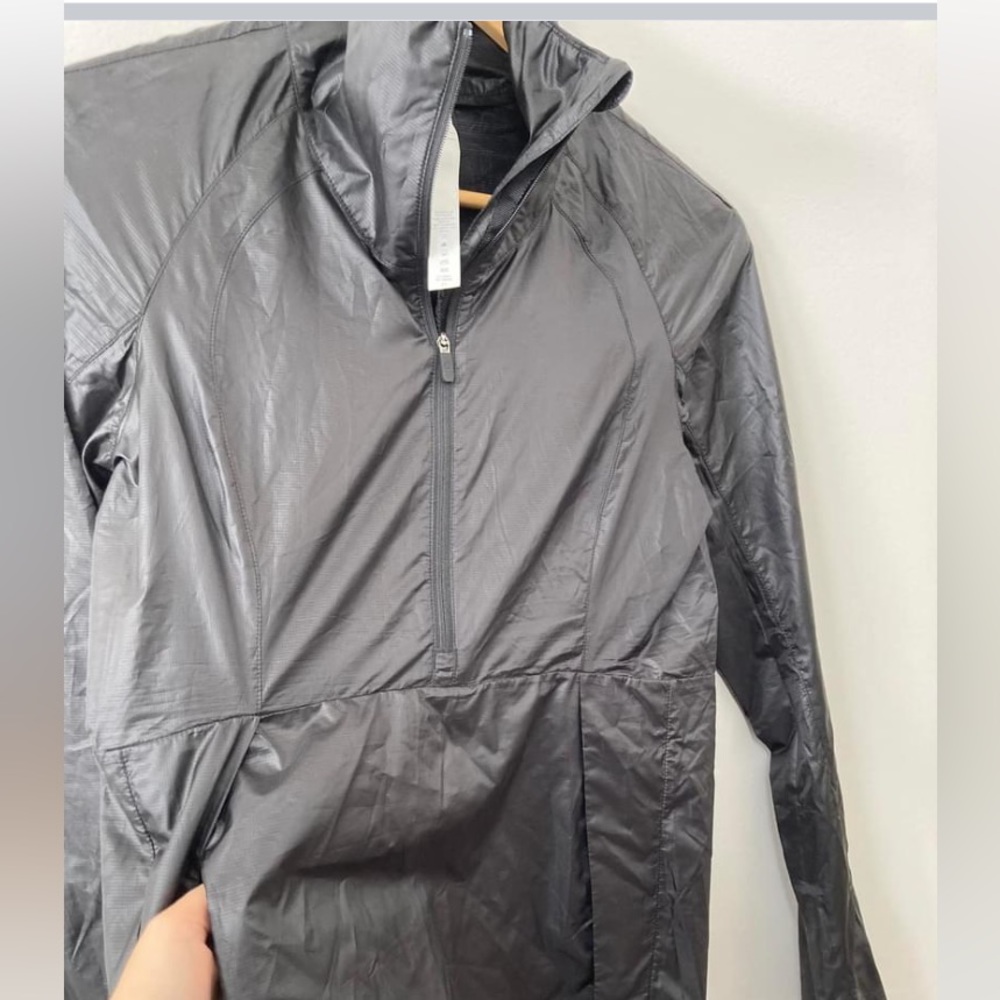 Lululemon Light Jacket - Picture 2 of 3